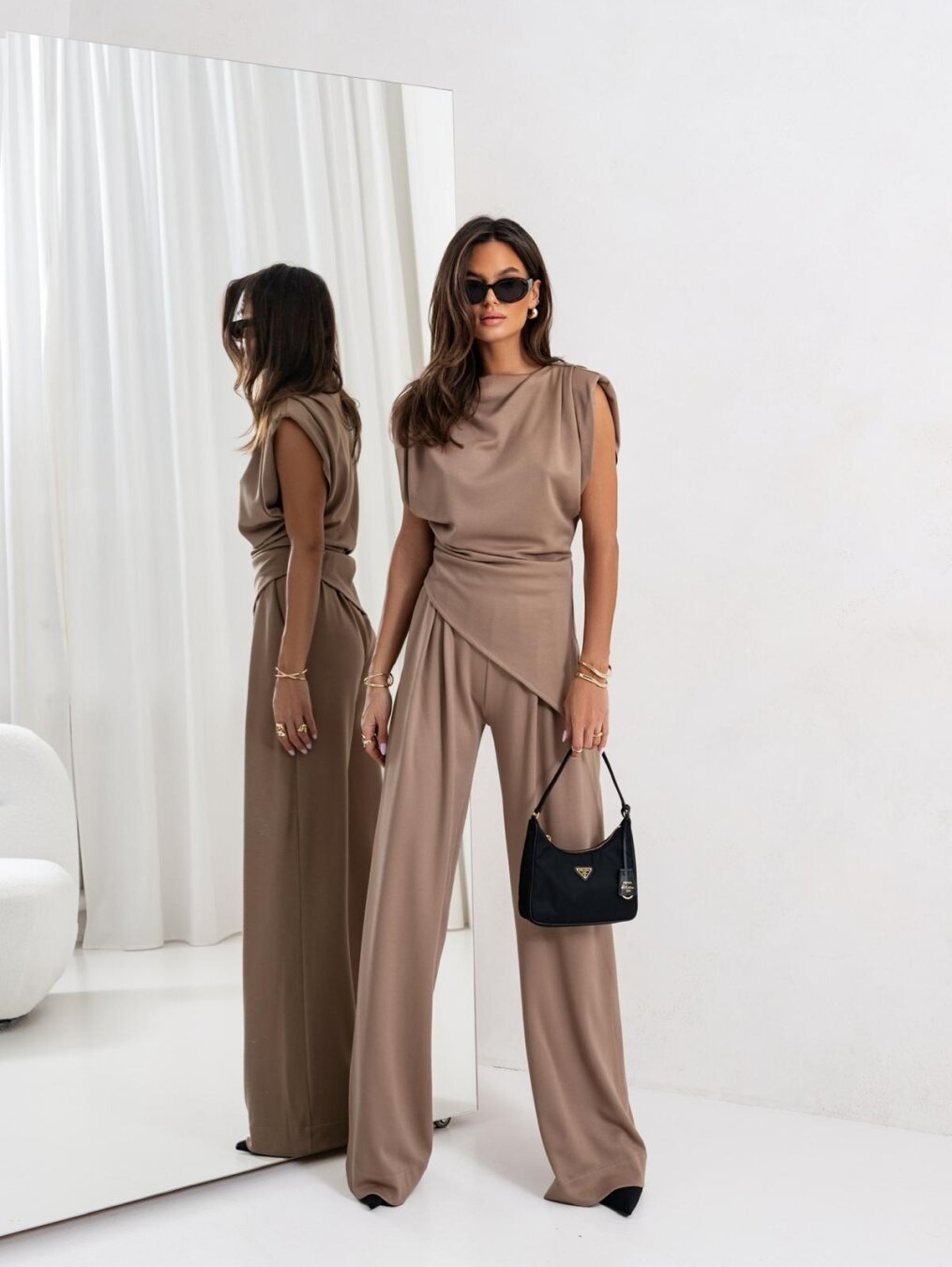 Solid color irregular suit