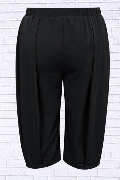 Plus Size Wide Leg Pleated Detail Cropped Pants