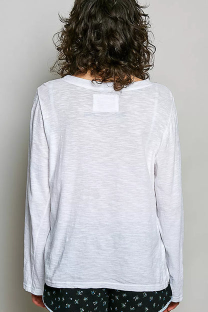POL Contrast Hand-Stitch V-Neck Lightweight Knit Long Sleeve Top