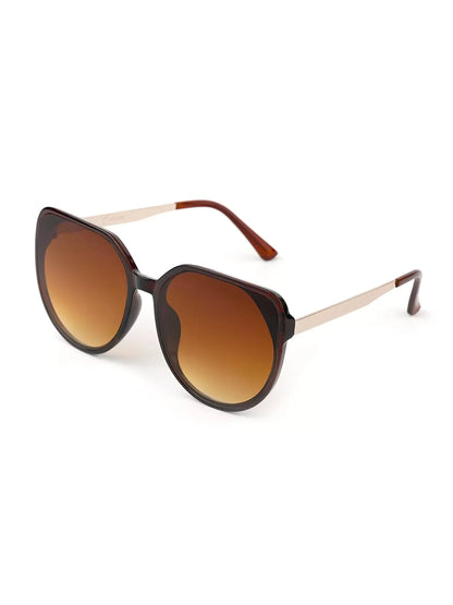 Chic Round Sunglasses with Metal Accents