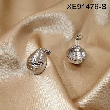 Minimalist Wavy Heart-Shaped Stud Earring Waterproof
