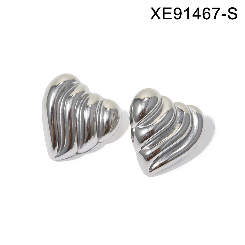 Minimalist Wavy Heart-Shaped Stud Earring Waterproof
