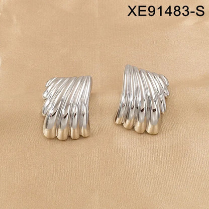 Minimalist Wavy Heart-Shaped Stud Earring Waterproof