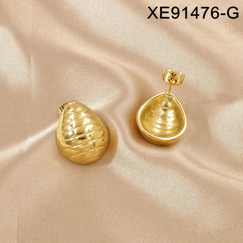 Minimalist Wavy Heart-Shaped Stud Earring Waterproof