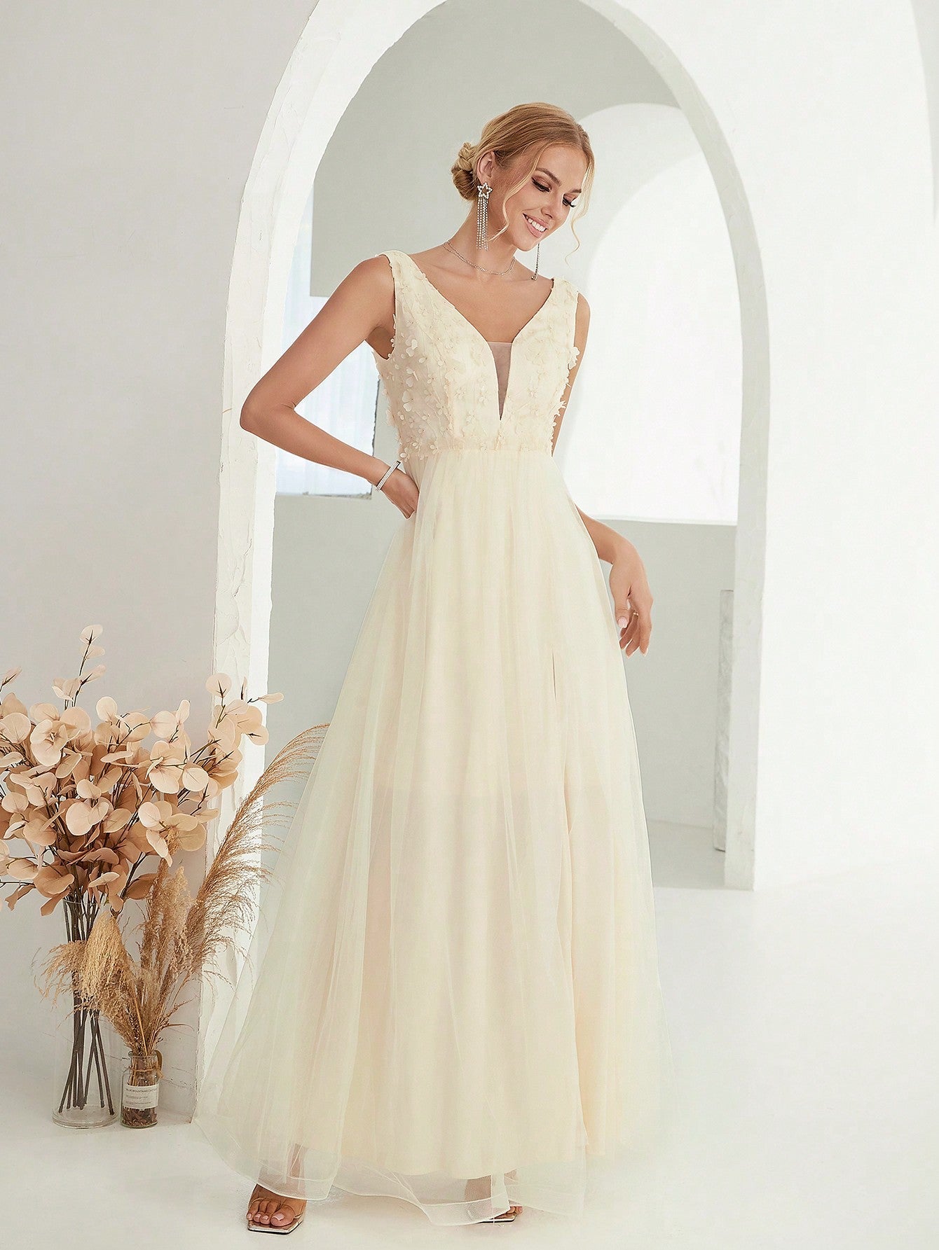 Evening Dress Sexy V neck Sleeveless Lace Wedding Dress