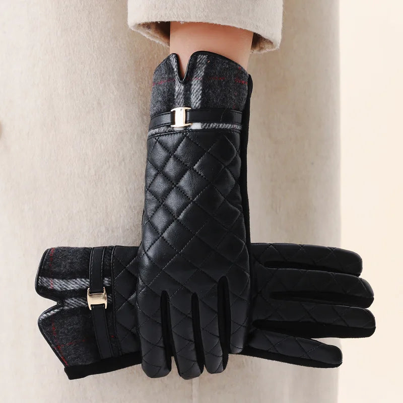 Sofia Amoretti Winter Gloves with Checkered Cuff
