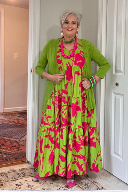 Elegant Sleeveless Vacation Dress – Bold, Vibrant, and Effortlessly Chic