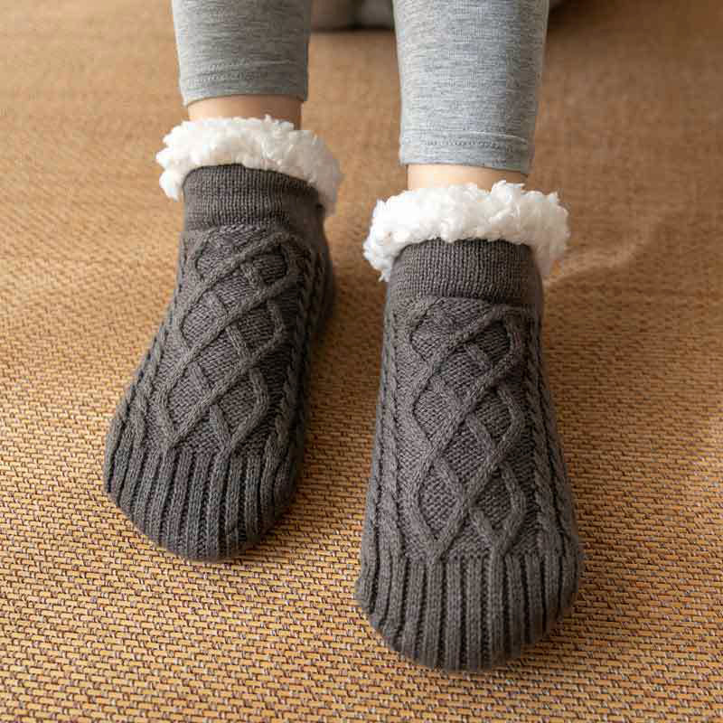 Women’s Non-Slip Slipper Knit Socks with Inner Lining