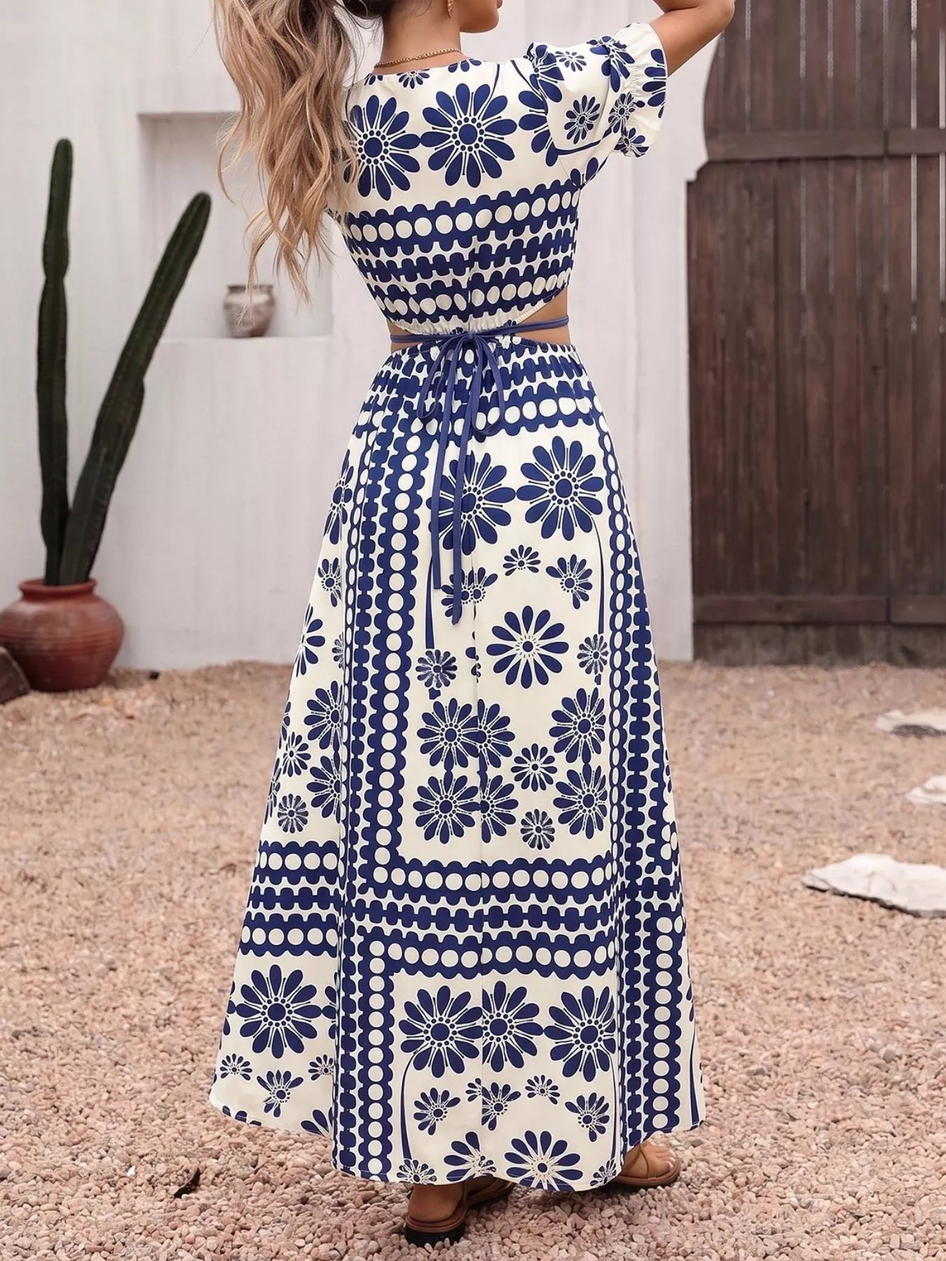 Floral Print Cutout Waist Maxi Dress