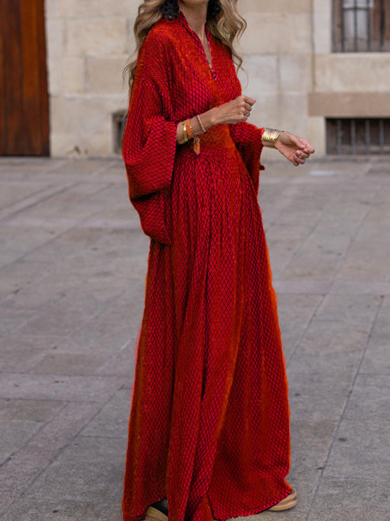 Elegant V-Neck Maxi Dress with Flowy Sleeves