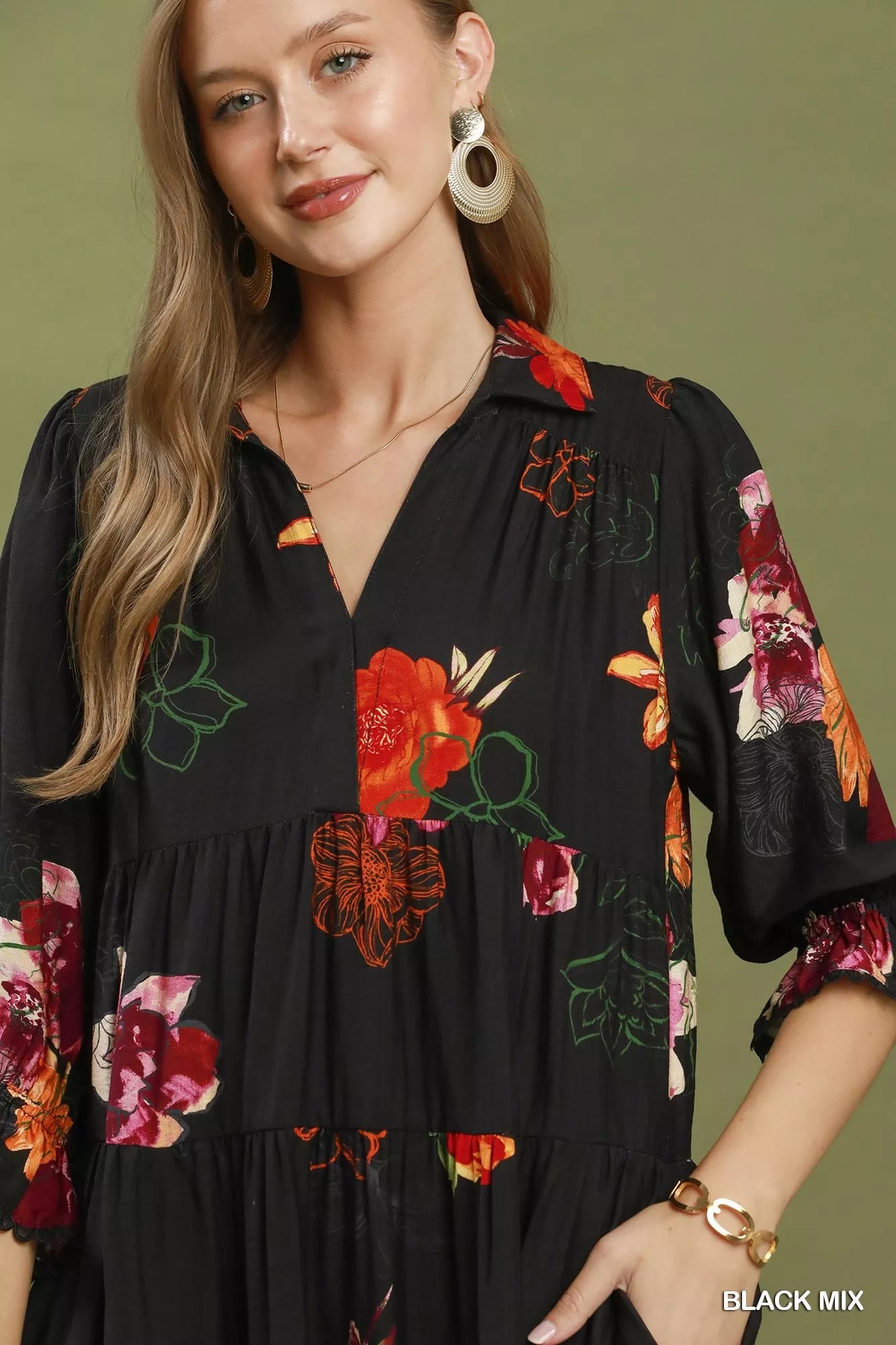 Umgee Midikleid mit Blumenmuster, Stufenrock und Puffärmeln