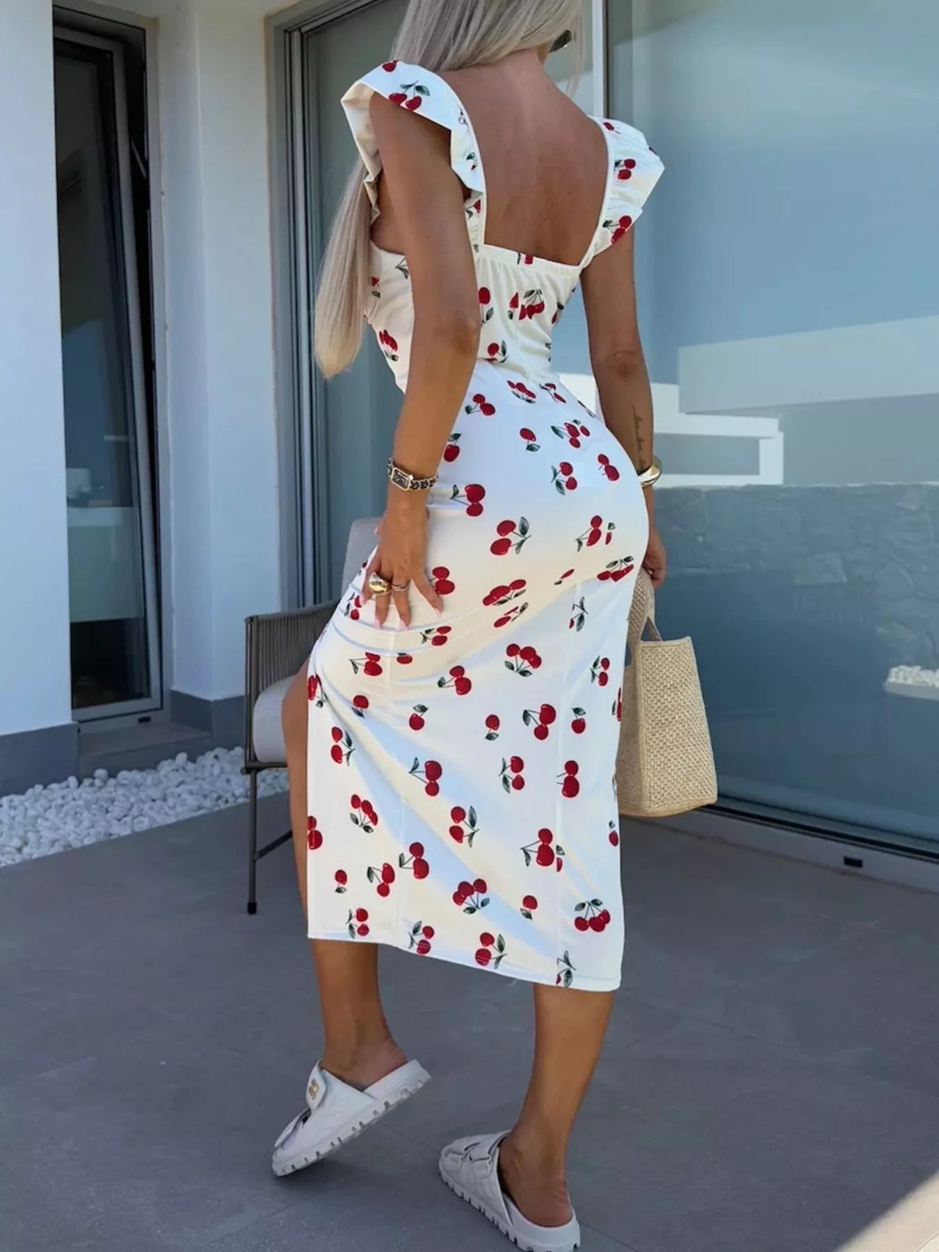 Midi-Kleid mit Schlitz und Herzausschnitt