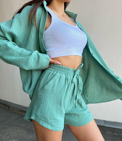 Casual Colorful Blouse and Shorts Suit