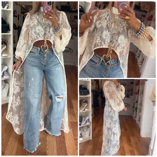 Lässiges Top mit Rundhalsausschnitt und Spitze, vorne kurz, hinten lang