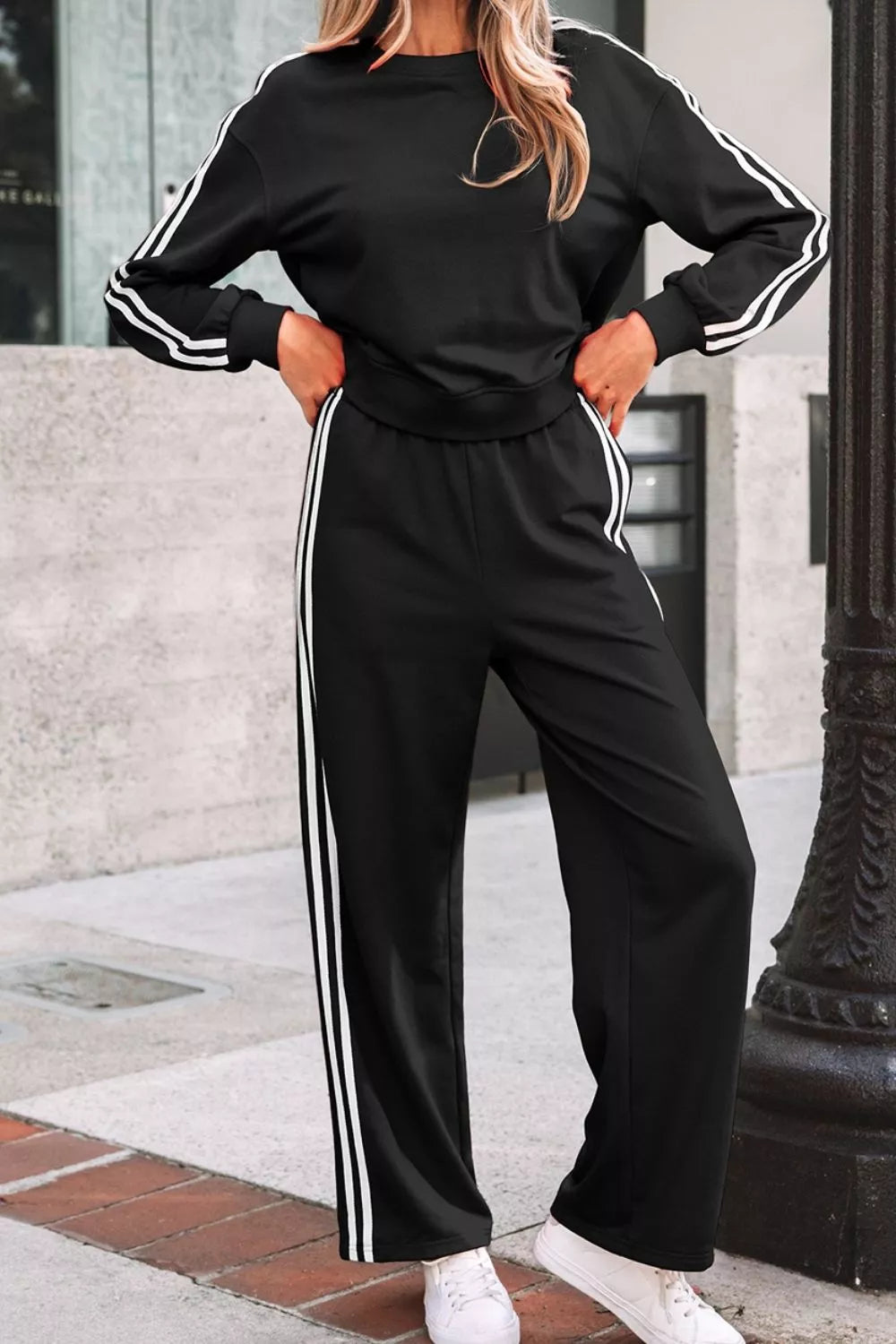 Striped Detail Crewneck Pullover Elastic Sweatpants 2pcs Outfit