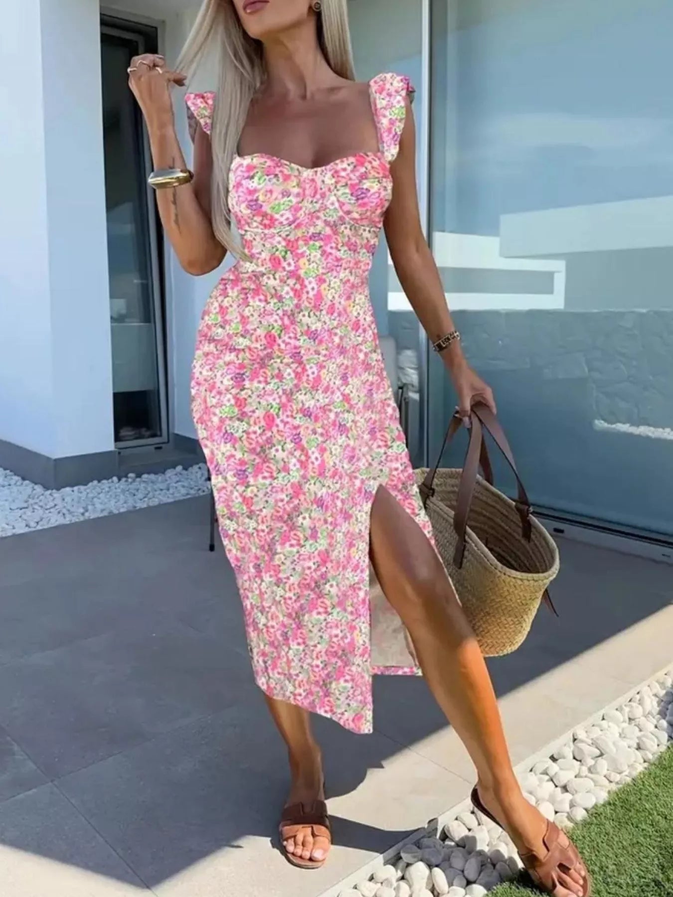 Midi-Kleid mit Schlitz und Herzausschnitt