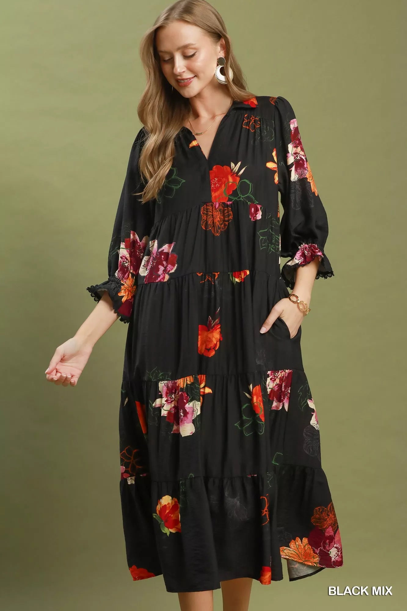 Umgee Midikleid mit Blumenmuster, Stufenrock und Puffärmeln