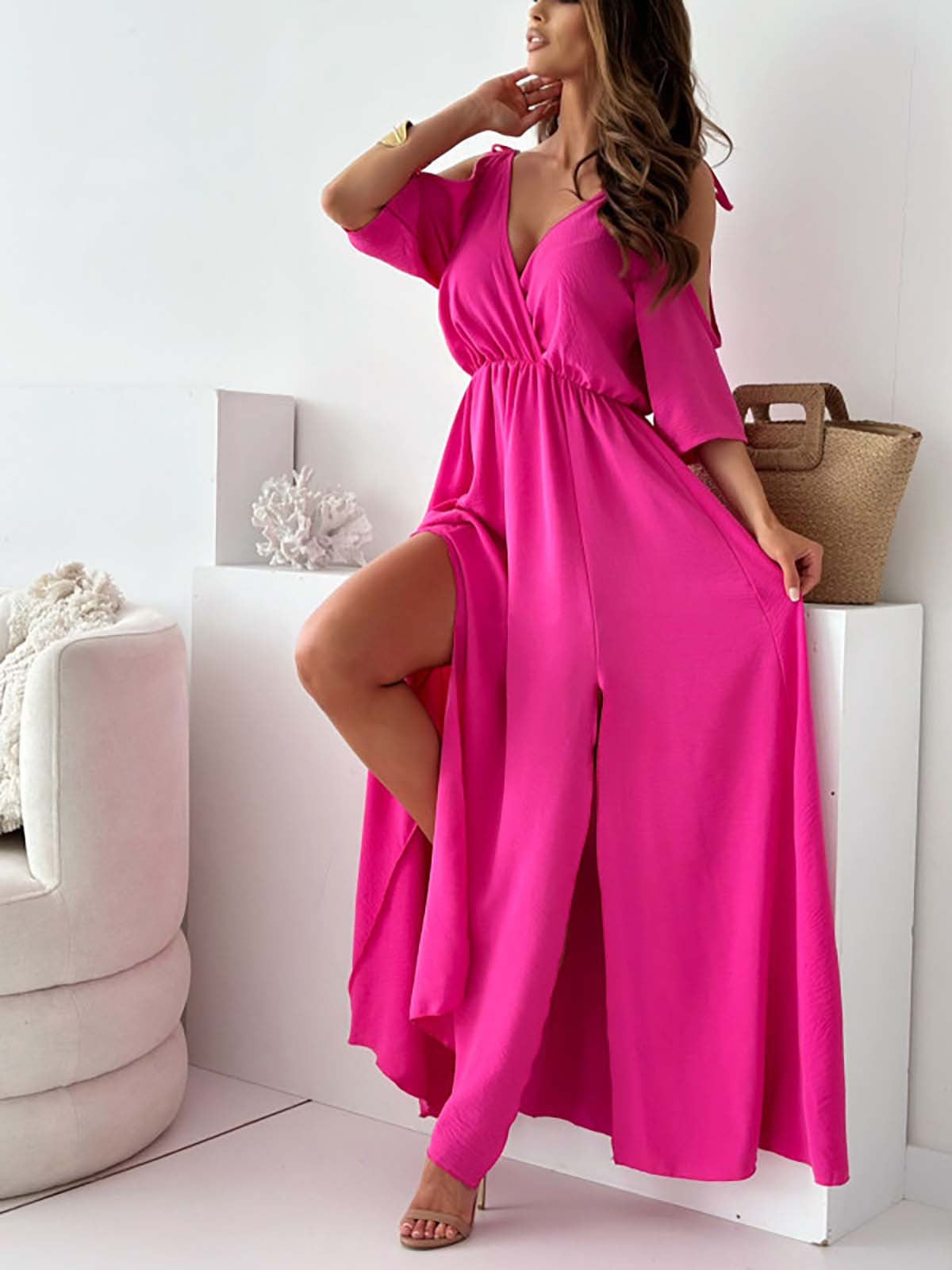 Robe élégante et sexy à col en V et fente latérale